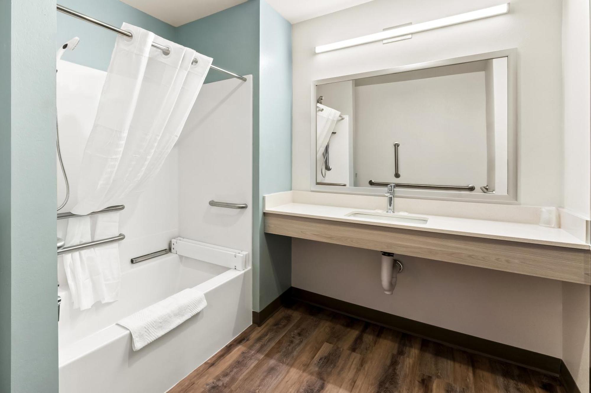 Woodspring Suites Easton Nazareth Екстер'єр фото